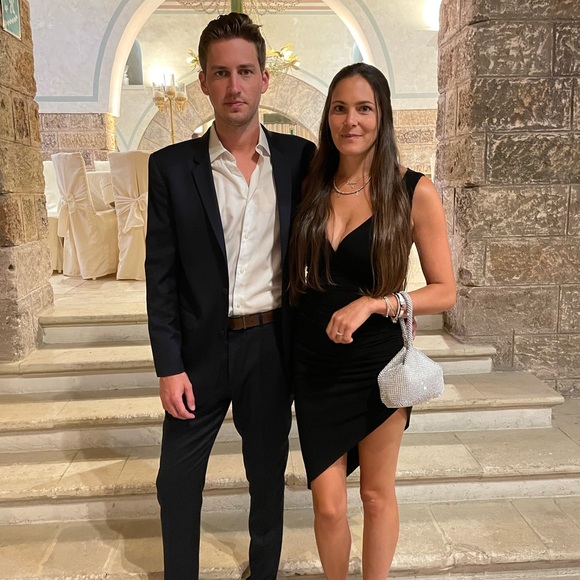 Meet your Posher, Jenna - Picture 1 of 3